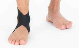 Ankle-kinesio-taping